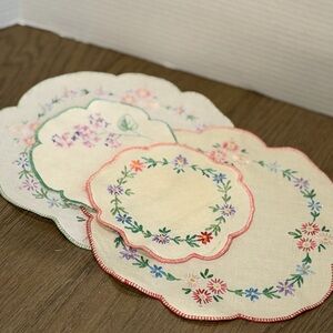 Vintage Floral Embroidered Doilies Set of 4